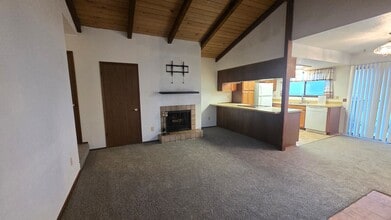 2012 Vernon Rd in Lake Stevens, WA - Building Photo - Building Photo