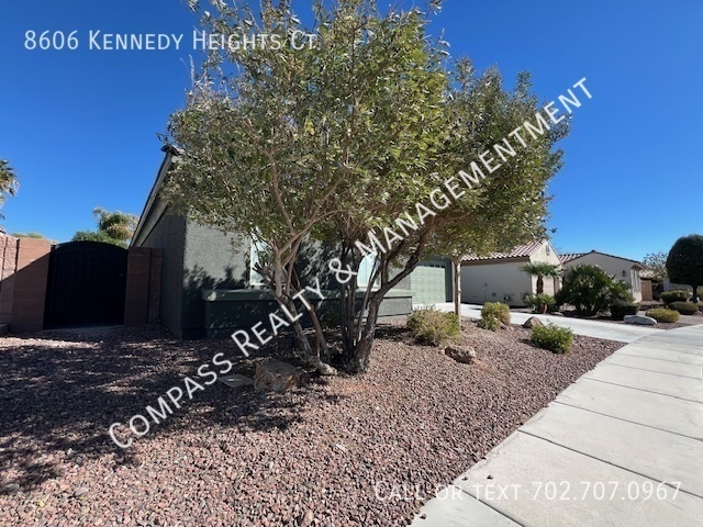 8606 Kennedy Heights Ct in Las Vegas, NV - Building Photo - Building Photo