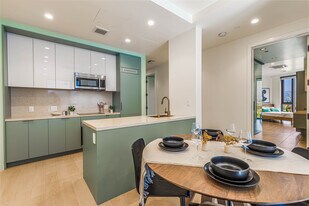 6401 Wilshire Blvd in Los Angeles, CA - Building Photo