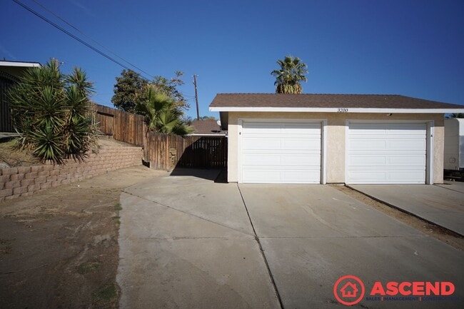property at 3200 Crestline Rd