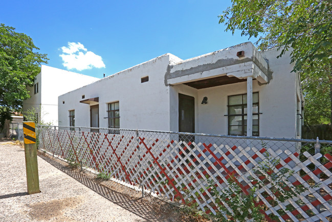 508 Princeton Dr SE in Albuquerque, NM - Building Photo - Building Photo