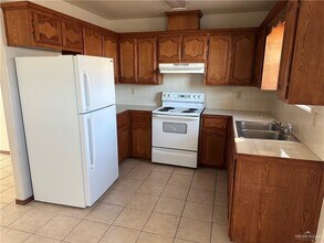 17 Sal St in Edinburg, TX - Building Photo - Building Photo