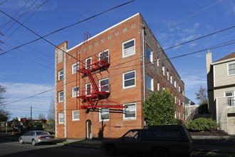 1620 NE 24th Ave in Portland, OR - Building Photo - Building Photo