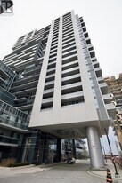 2087 Fairview St in Burlington, ON - Building Photo