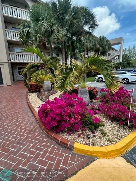 property at 1903 Bermuda Cir
