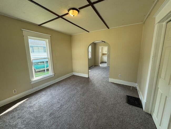 124 N Beard St in Danville, IL - Building Photo - Building Photo