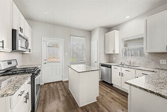 3641 Cub Dr in Conroe, TX - Building Photo - Building Photo