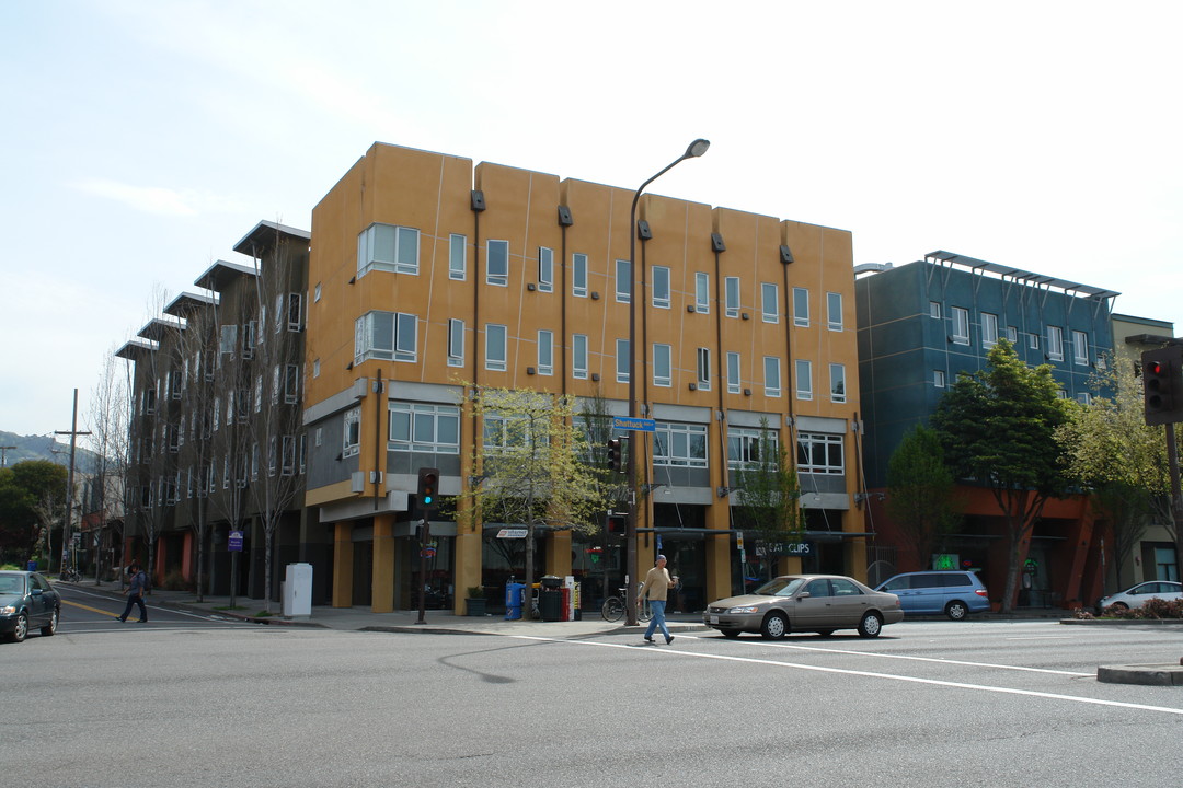 Manville Apartments in Berkeley, CA - Foto de edificio