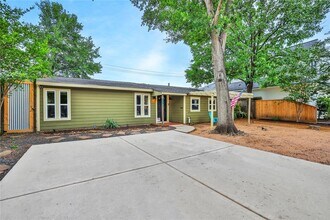 1018 Fisher St in Houston, TX - Building Photo - Building Photo
