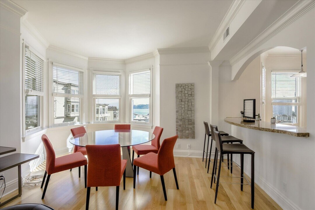 1065 Montgomery St-Unit -02 in San Francisco, CA - Foto de edificio