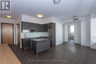 36 Park Lawn Rd in Toronto, ON - Building Photo - Building Photo