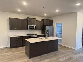 6642 Jody Ave S in Cottage Grove, MN - Building Photo - Building Photo