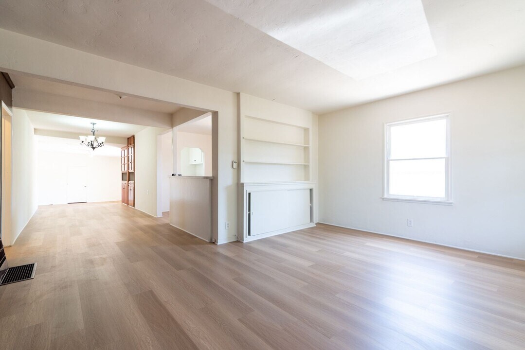 22114 Normandie Ave-Unit -22114 in Torrance, CA - Building Photo