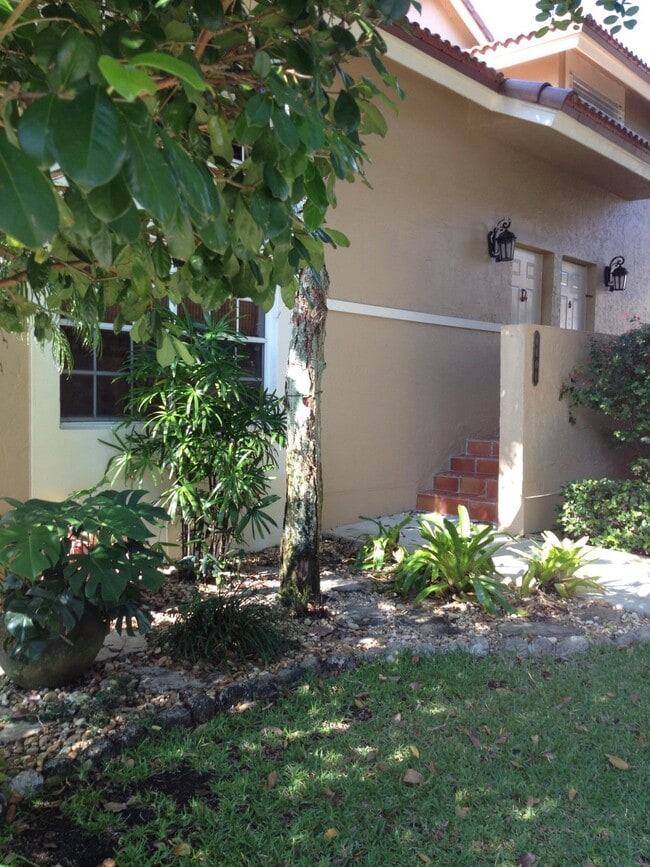 property at 6601 Via Regina