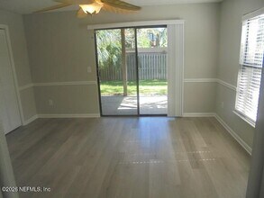 319 Second St in Neptune Beach, FL - Building Photo - Building Photo