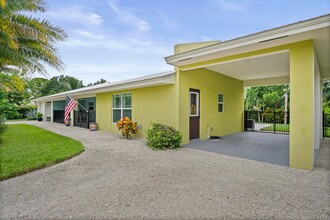 920 Krueger Pkwy in Stuart, FL - Building Photo - Building Photo
