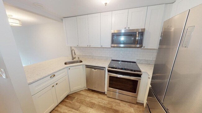 24 South St, Unit 3 in Medford, MA - Building Photo - Building Photo
