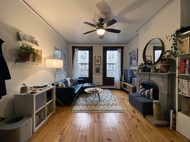 206 7th St in Jersey City, NJ - Building Photo - Building Photo