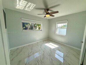 6100 Madison St in Hollywood, FL - Building Photo - Building Photo
