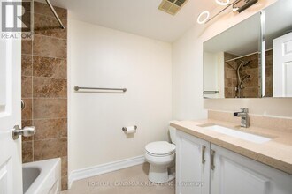 175 Cedar Ave in Richmond Hill, ON - Building Photo - Building Photo