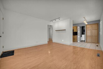 26435 Tawas St in Madison Heights, MI - Building Photo - Building Photo