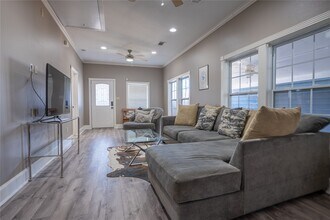 802 Enid St in Houston, TX - Building Photo - Building Photo