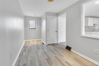 571 Wolcott St in Waterbury, CT - Building Photo - Building Photo