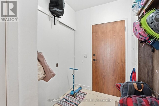 1 Market St. in Toronto, ON - Building Photo - Building Photo