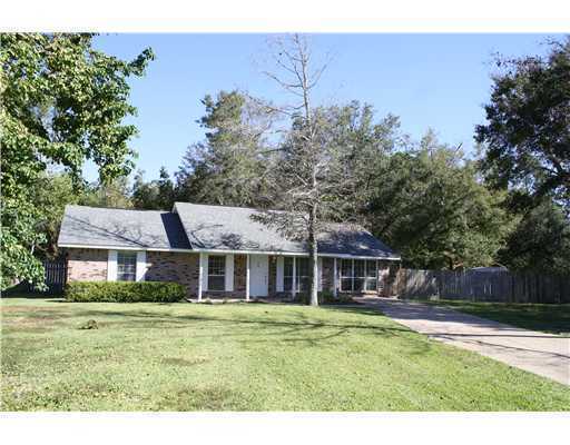 34 Pembrook Cir in Gulfport, MS - Building Photo