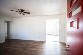 2614 E Lombard St in Springfield, MO - Building Photo - Building Photo