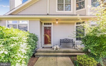 32 Wilkinson Way in Princeton, NJ - Building Photo - Building Photo