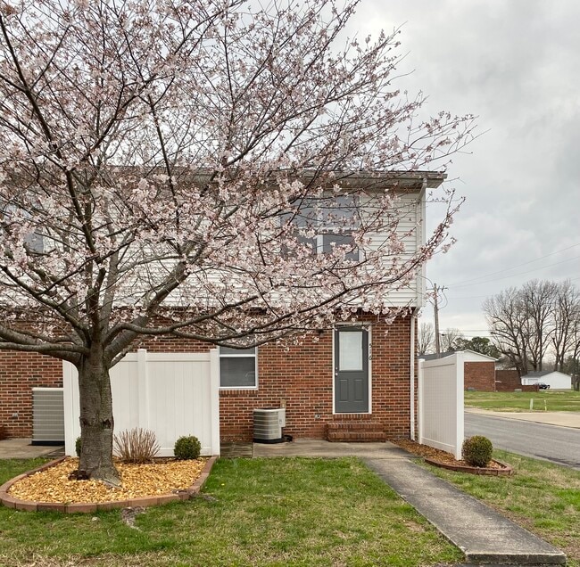 516 Deer Lick Pl, Unit 516 Deerlick Place in Paducah, KY - Building Photo - Building Photo
