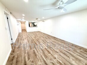 90 S Highland Ave in Tarpon Springs, FL - Building Photo - Building Photo