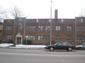 2309 W National Ave in Milwaukee, WI - Building Photo - Building Photo