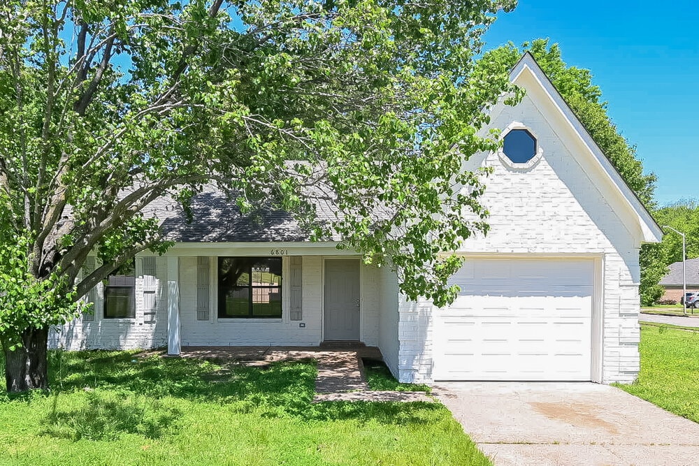 6801 College Park Cove in Olive Branch, MS - Building Photo