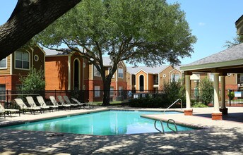 Country Oaks in San Marcos, TX - Foto de edificio - Building Photo