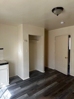 3711 S Western Ave-Unit -7 in Los Angeles, CA - Building Photo - Building Photo