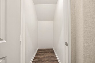 AUGUST PRE-LEASE!! 4/4.5 in Pershing Pointe! in College Station, TX - Building Photo - Building Photo