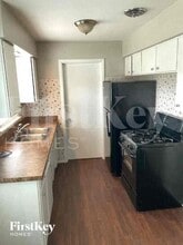 1355 S Oakland Ave in Villa Park, IL - Building Photo - Building Photo