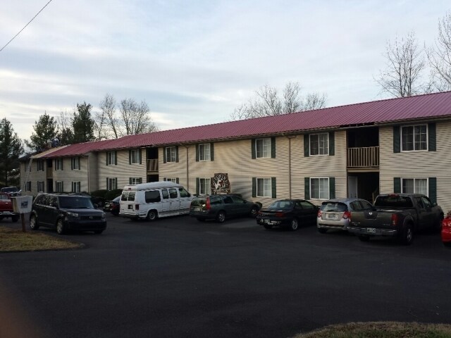 Beech Tree Apartments in Johnson City, TN - Building Photo