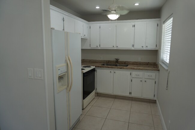 168 Coventry G in West Palm Beach, FL - Building Photo - Building Photo