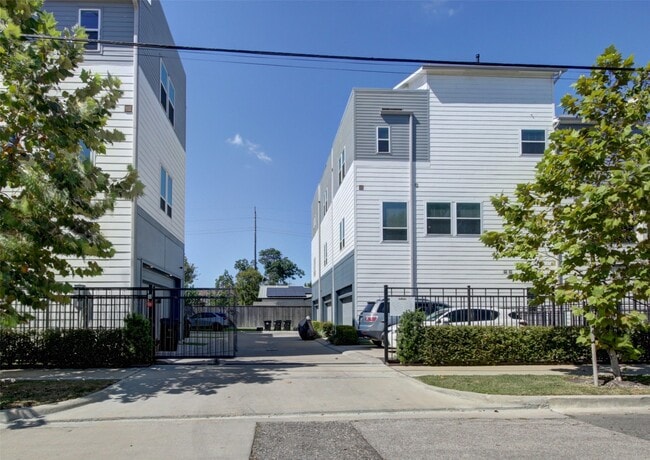 1909 Maury St in Houston, TX - Foto de edificio - Building Photo