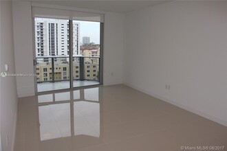 1010 SW 2nd Ave, Unit 810 in Miami, FL - Building Photo - Building Photo