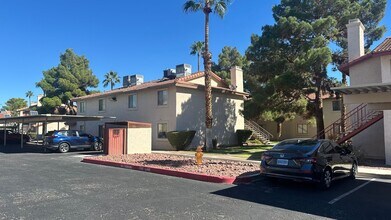749 Rock Springs Dr in Las Vegas, NV - Building Photo - Building Photo
