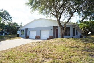 129 Sunnyside Dr in Clermont, FL - Building Photo - Building Photo
