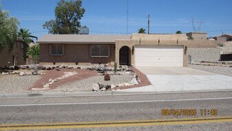 3511 Chesapeake Blvd in Lake Havasu City, AZ - Building Photo