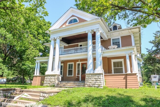 property at 928 Leavenworth St