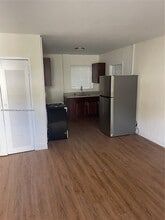595 NE 121st St in North Miami, FL - Building Photo - Building Photo