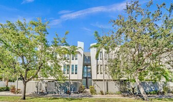 703 SE 16th Ct in Fort Lauderdale, FL - Building Photo