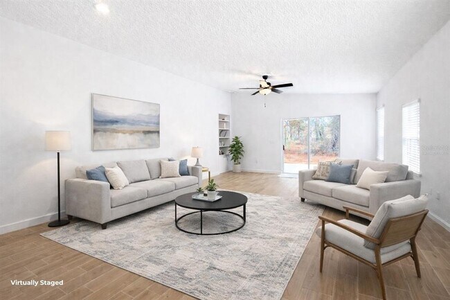 2464 Fairview Rd in Spring Hill, FL - Building Photo - Building Photo